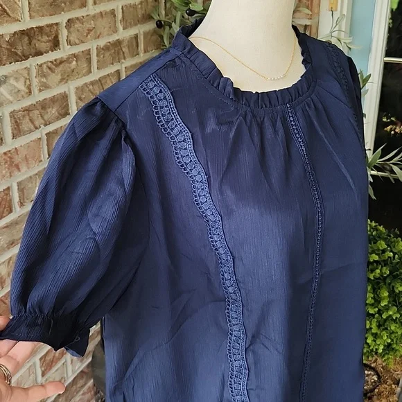 Navy Blue Short Sleeve Blouse, Size XL - Picture 4 of 10